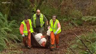 Clallam County inmates clean up community