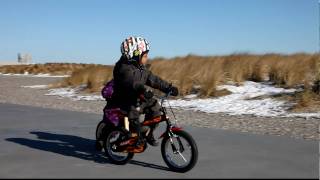 Yonis og Amina på cykel 2010