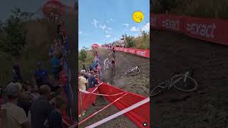 Gevaarlijk schuine kant afdaling  Beringen Cyclocross big crash  #cycling #cyclocross #cyclingfans