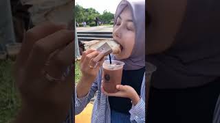 OMSET ES COKLAT + ES CREAM LEBIH DARI 90 JUTA #shorts #escoklat #kulinerhits