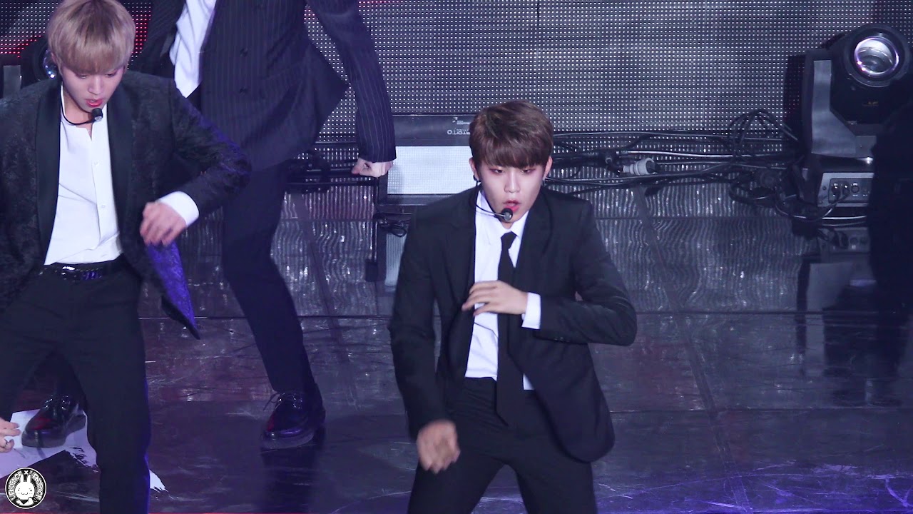 [4K] 171115 워너원 박우진 직캠 '에너제틱(Energetic)' Wanna One Fancam @아시아 아티스트 어워드 ...