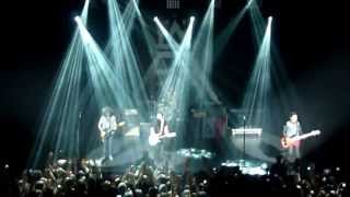 Fall Out Boy - The Phoenix Live @ Olympia, Paris, 2013 HD
