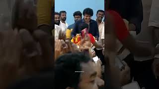 தளபதி அண்ணா வை பார்த்தாலே ஆனந்தம் தான்.