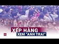 🔴 [Trực tiếp] Giới trẻ đội mưa, xếp hàng chờ xem Concert 3 