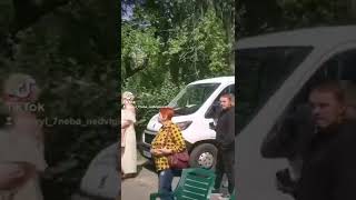 Очередь забрать с  приюта бездомных животных в Киеве !Мы добрые люди))