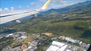 Viva Air Airbus A320 despegando de Pereira Matecaña