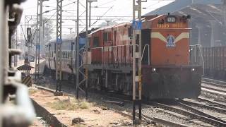 Trains Arriving \u0026 Departing At Panvel. 16345 LTT-TVC Netravati and 50104 RN-DR Passenger.