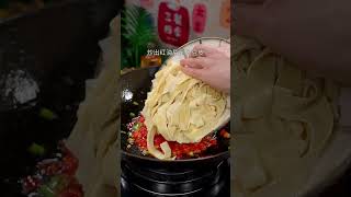 以后要是想吃豆皮，你就像我这样做。做法简单特别好吃 #尖椒豆皮 #美食做法 #美食视频 #家常菜 #美食教程 #foodblogger #美食分享 #food #美食家 #cooking