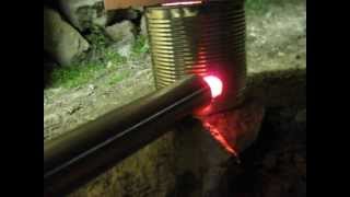 A kemence kiégetése Burning out the home made foundry furnace