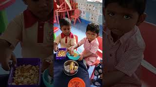 சத்தான தின்பண்டங்களை சாப்பிட பழக்கப்படுத்துதல் # Break time # Anganwadi Chutties