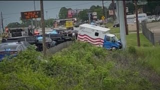 Witnesses react to seeing police chase stolen ambulance in metro Atlanta