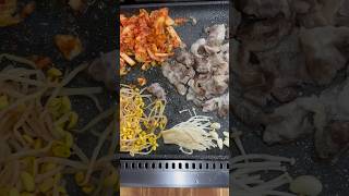 맛있는 대패삼겹살, 김치 콩나물 필수