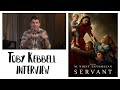 Toby Kebbell about Shyamalan, cooking on ”Servant” and THAT ep of ”Black Mirror”