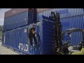 unfold 4fold with 2 forklift trucks