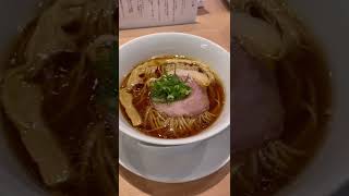 国立のらぁ麺はやし田で醤油ラーメン注文！