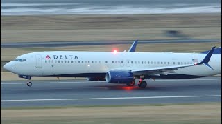 Delta Airlines Boeing 737-900ER [N845DN] takeoff from PDX