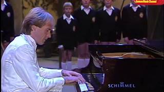 Richard Clayderman \u0026 Schöneberger Sängerknaben - Guten Abend, gut' Nacht (Medley) 1988