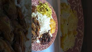 ഫുഡിന്റെ മണം പിടിച്ച് ഞാൻ എത്തും 😌#youtubeshorts #food #trending #shorts