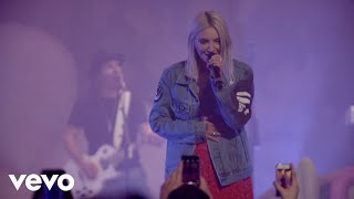 Julia Michaels - What A Time Live On The Honda Stage At House Of Blues Chicago
