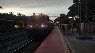 TRAIN NUMBER 16348 MANGALORE TRIVANDRUM EXPRESS 2 AC JOURNEY #INDIAN RAILWAY #TRAIN JOURNEY