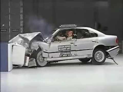 CrashTest 1997 2003 BMW 525 E39 Frontal - YouTube