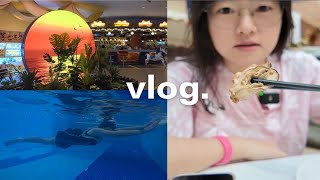 VLOG | 生活日记 | 来西山温泉泡汤 | 终于下水游泳了 | 狂炫自助餐 |