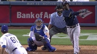 MIL@LAD: Betancourt jacks solo homer in the fifth