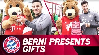 Berni Presents Gifts to New Fathers Thiago & Lewandowski | FCB KidsClub