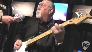 NAMM '12 - Roland G-5 VG Stratocaster Demo