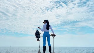 Amazing and Exciting Fishing Skills. The most satisfying sea fishing video of Japanese fishing girl.