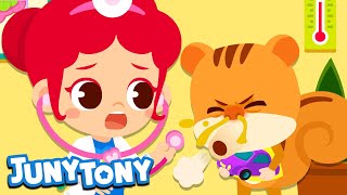 Playing Hospital 🩹| Hospital Play | Occupation & Job Songs | Playtime Songs for Kids | JunyTony
