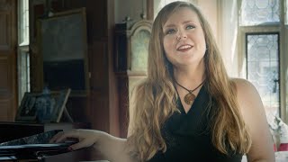 Karis Tucker: 'Amour, tu es l’éclair' from The Wreckers (The Organ Room Sessions)