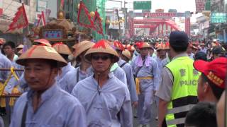 【木日水巷】20151004東港迎王--請水後五千歲頂頭角繞行新街在豐漁橋下