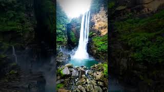 Discover Laxapana Waterfall: Sri Lanka's Hidden Gem Near Maskeliya - Perfect USA Bucket List Spot!