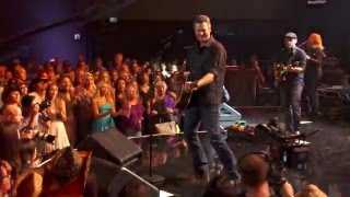 Blake Shelton – Boys 'Round Here (Live on the Honda Stage at the iHeartRadio Theater LA)