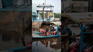 KEHIDUPAN DI TEPI SUNGAI SIAK #siak #riau #indonesia #sungai #river