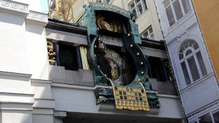 The Anker Clock in Hoher Markt.MOV