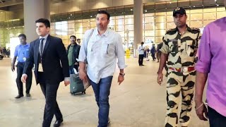 Dashing Sunny Deol Spotted At Mumbai Airport