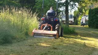 Tracteur Iseki avec tondobroyeur