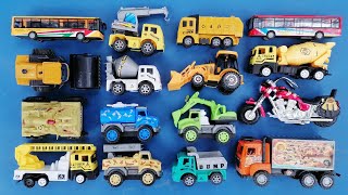 Hunting Found  Mainan mobil truck, bus, expedisi, school bus, moto gp, kereta api, pemadam kebakar