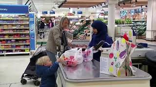 Tesco grabs market share in ‘intensely competitive’ market | REUTERS