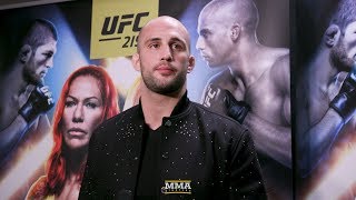 Volkan Oezdemir Responds To Daniel Cormier’s Claim He Was Wearing Lifts At Press Conference