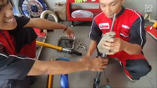 TUTORIAL CARA GANTI SEAL SHOCK DEPAN YAMAHA R15 V3 UPSIDE DOWN