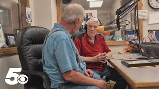 Northwest Arkansas celebrates KURM radio station's final show