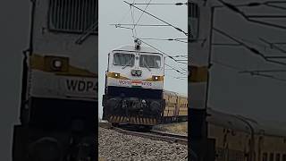 Gooty WDP4D horn _ Train on Sharp Curve _ 07053 Kacheguda - Lalgarh Special Train.