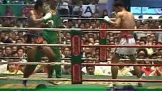 Muay Thai(Htun Htaung) vs. Myanmar Letwei(Lone Chaw) Part 1