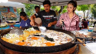 Fully Booked Tables! Famous Duck Egg Mussel Omelette Served by Asian Chef | Thai Street Food