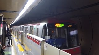 都営大江戸線　六本木駅