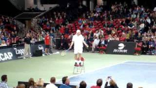 Roddick vs. Isner Freedom Hall - Tall Andy