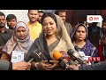 গান গেয়ে ভোট চাইলেন ডলি সায়ন্তনী doli sayontoni pabna 2 bnm election campaign somoy tv